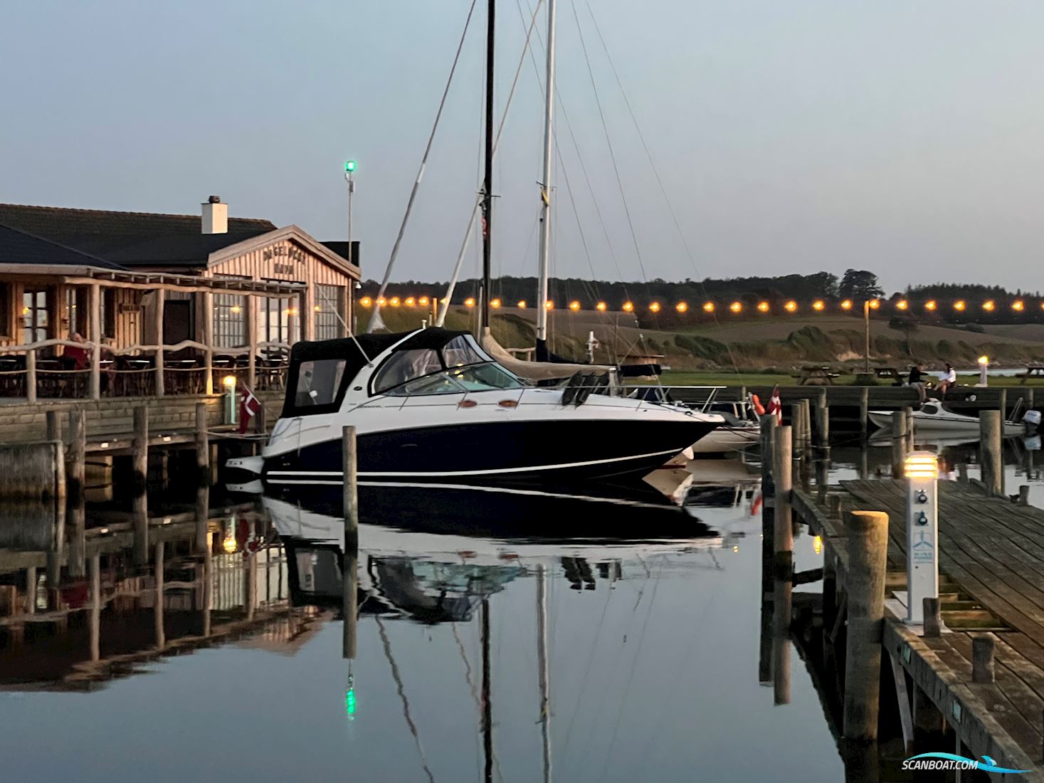 SeaRay 330 Motorboat 2006, with Mercruiser engine, Denmark