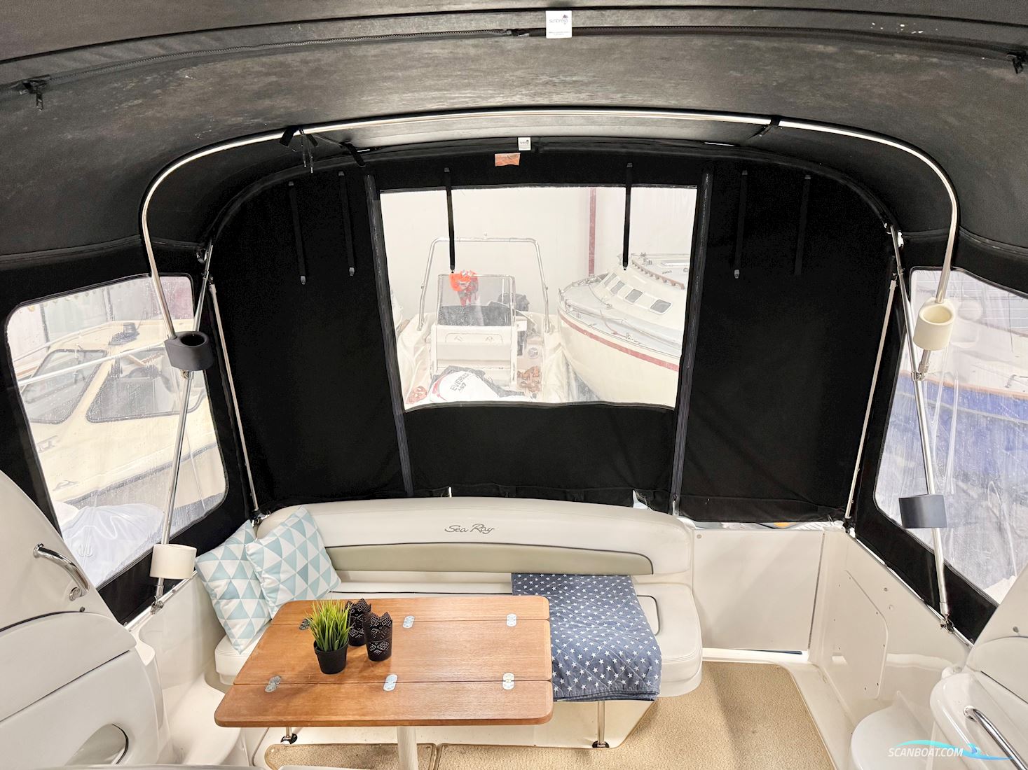 SeaRay 330