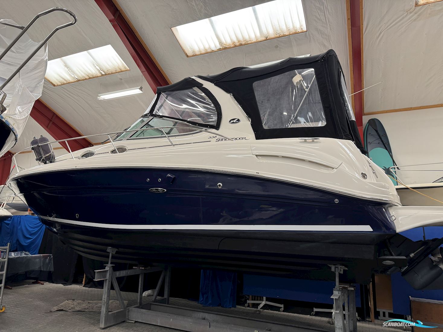 SeaRay 330
