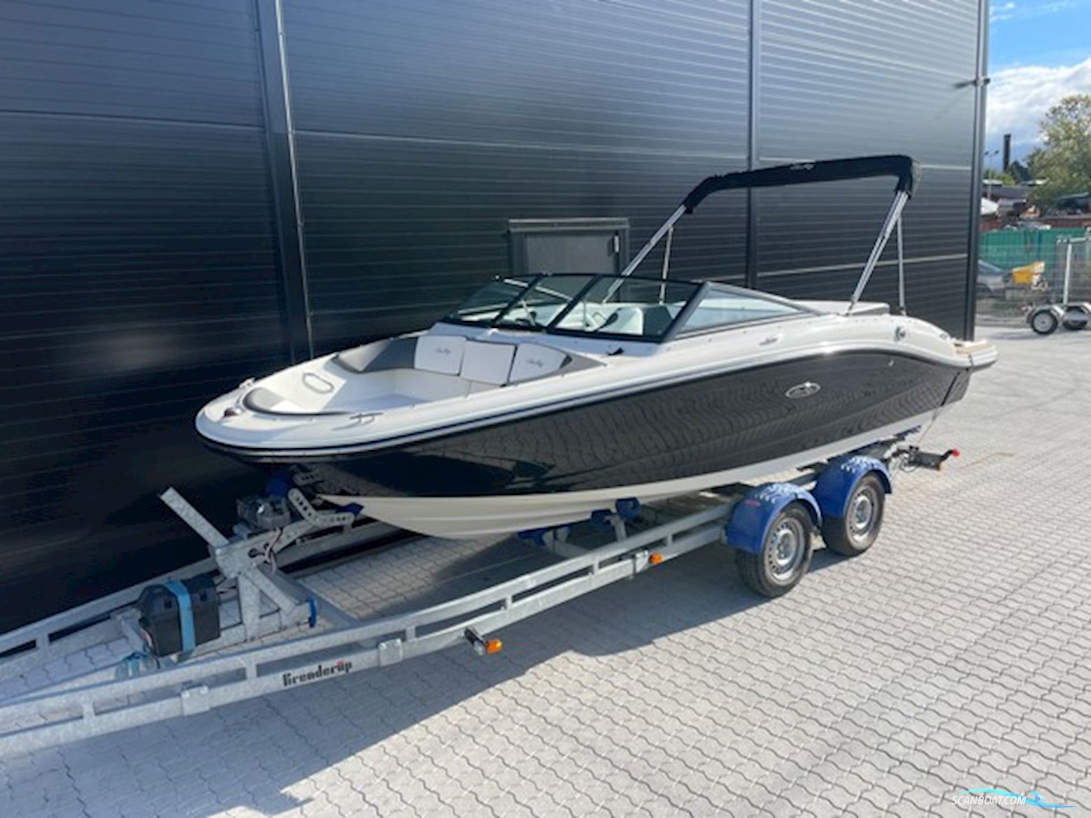Searay Spx 19 Motorboat 20, with Mercruiser engine, Denmark