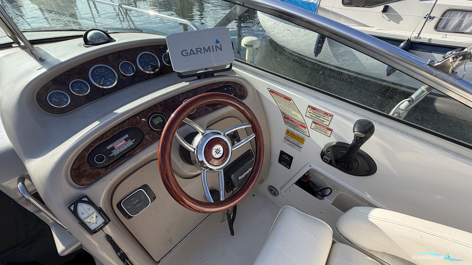 Searay Sundancer 260