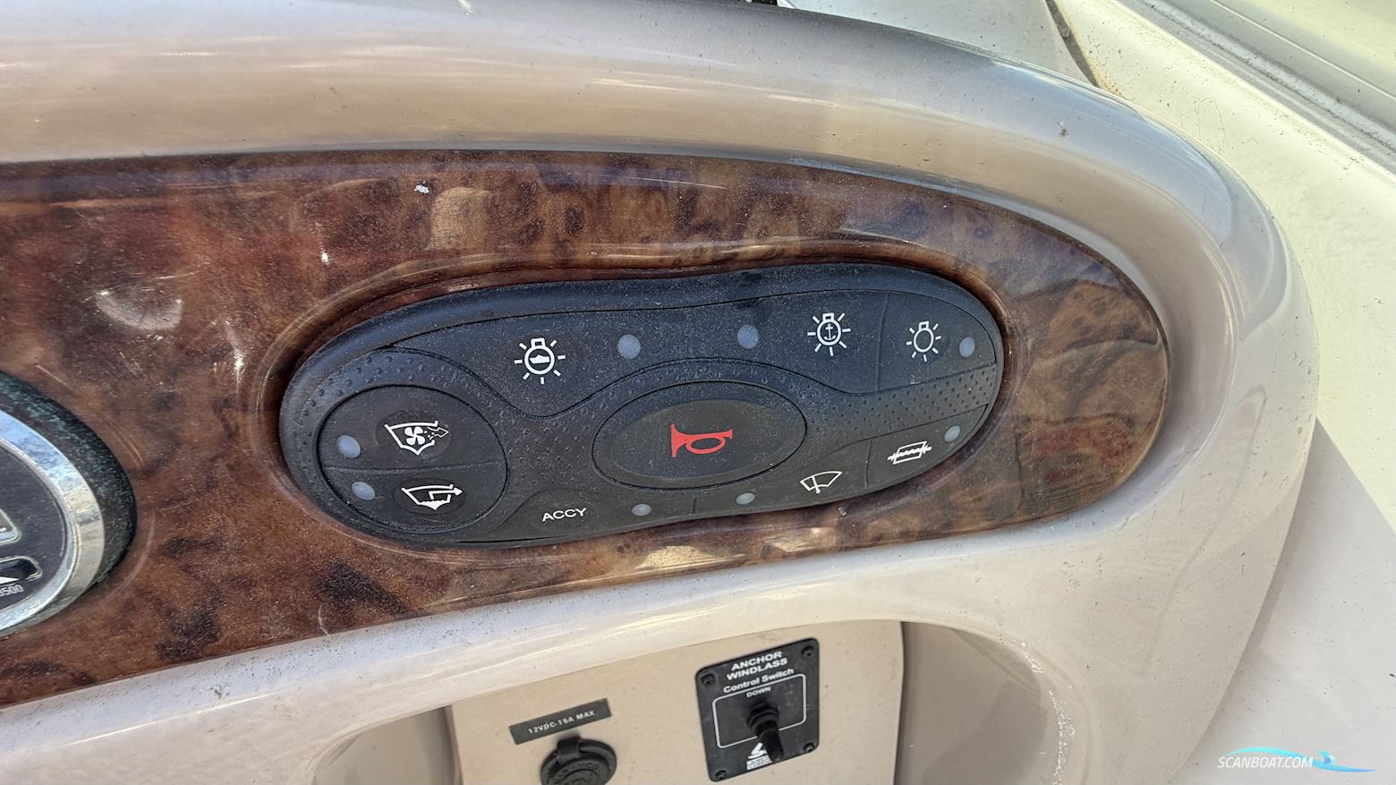 Searay Sundancer 260