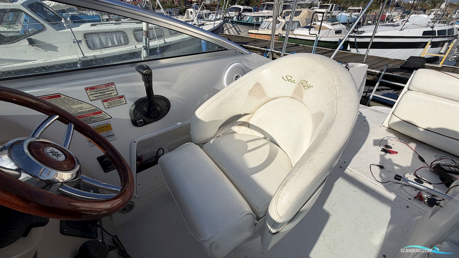 Searay Sundancer 260