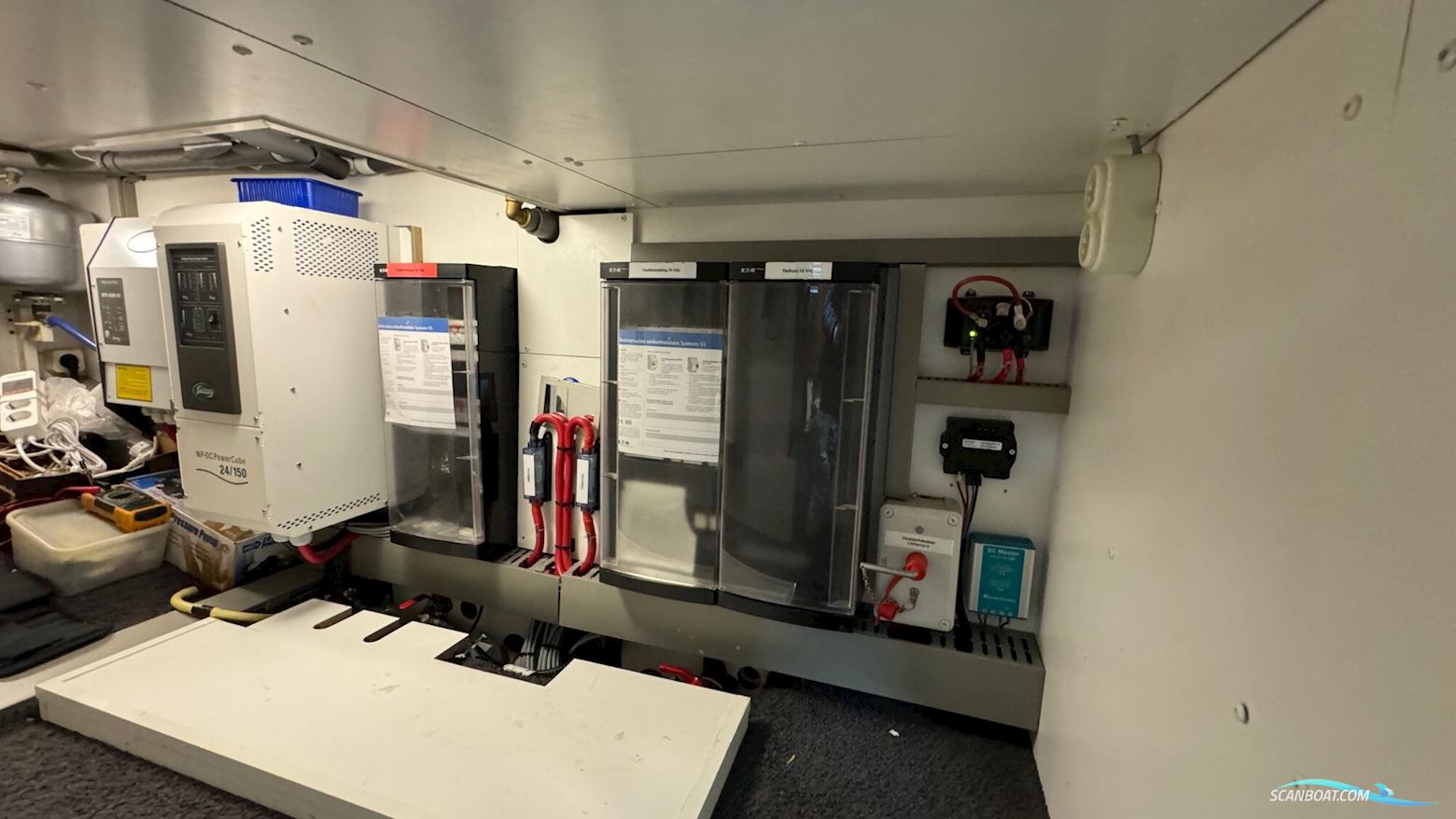 Serious Yachts Gently Low Bridge 14.50 Sedan