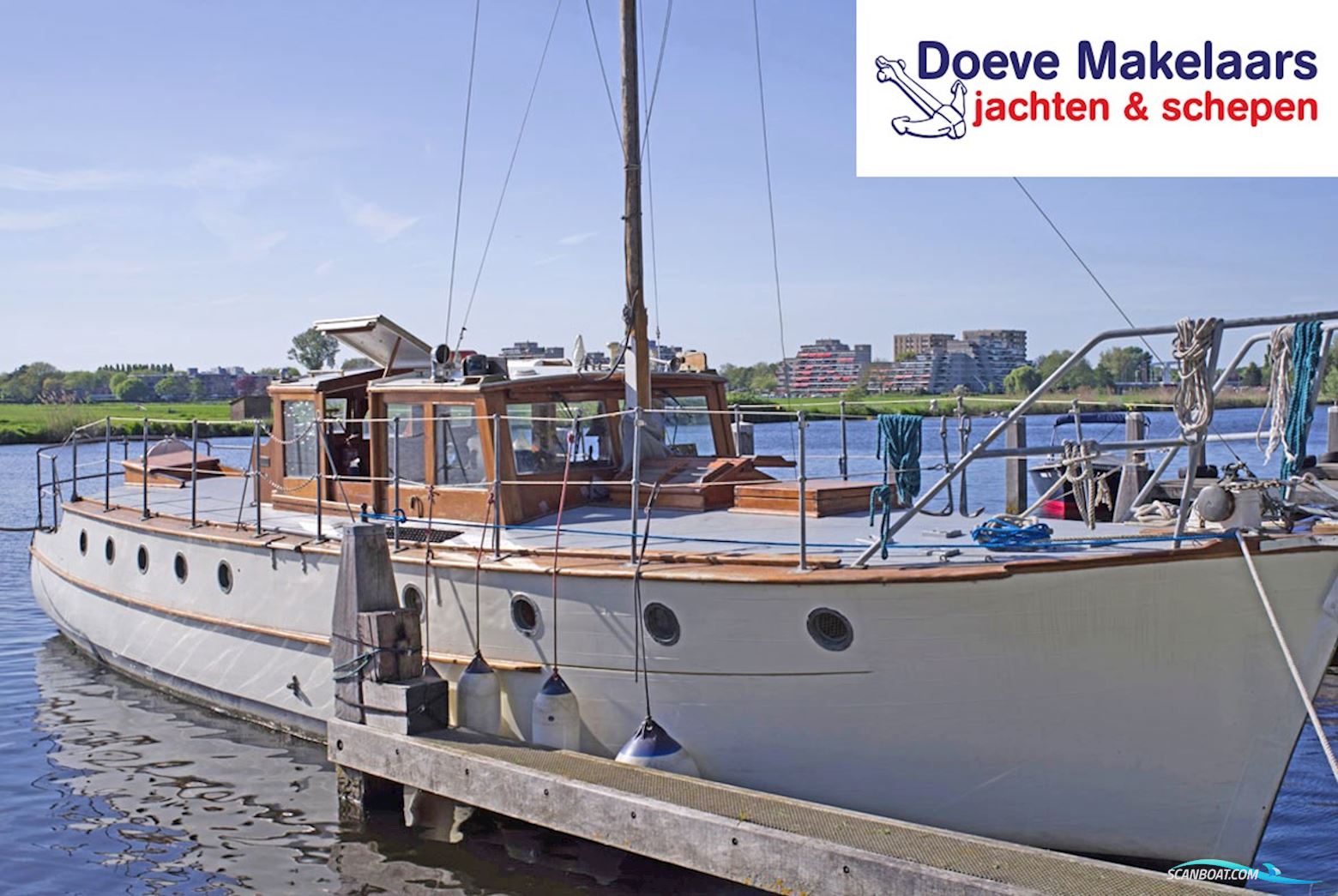 Silver Klassiek Motorjacht 12.80 Tsdy Motorboat 1935, with 2x Bmc<br />2x Commander Mkii engine, The Netherlands
