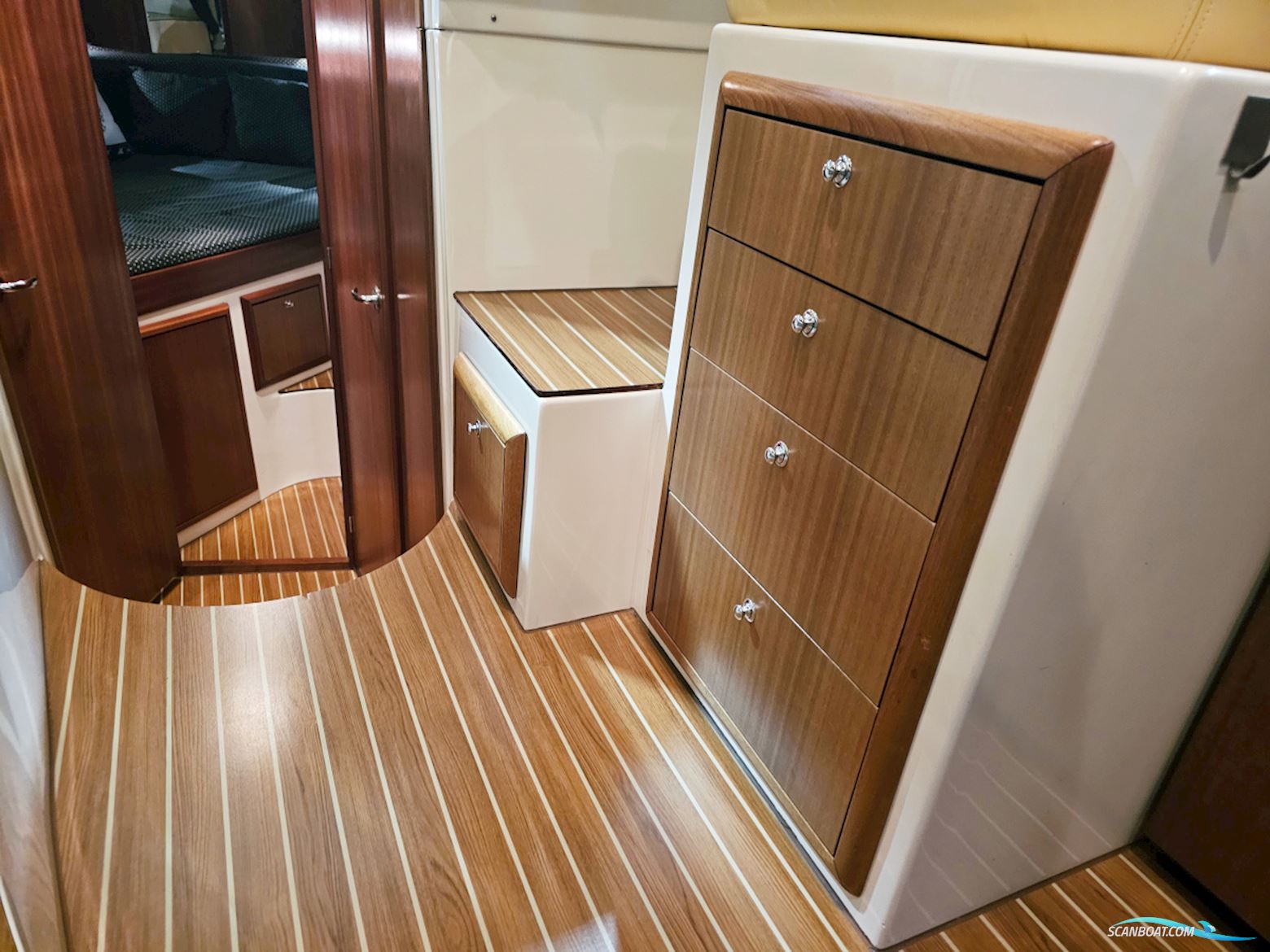 Skorgenes 335 Sonic Volvo Penta D6-370