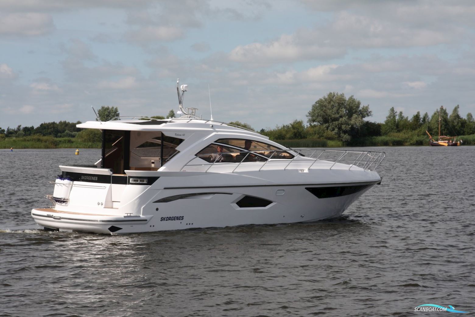 Skorgenes Bahama 42