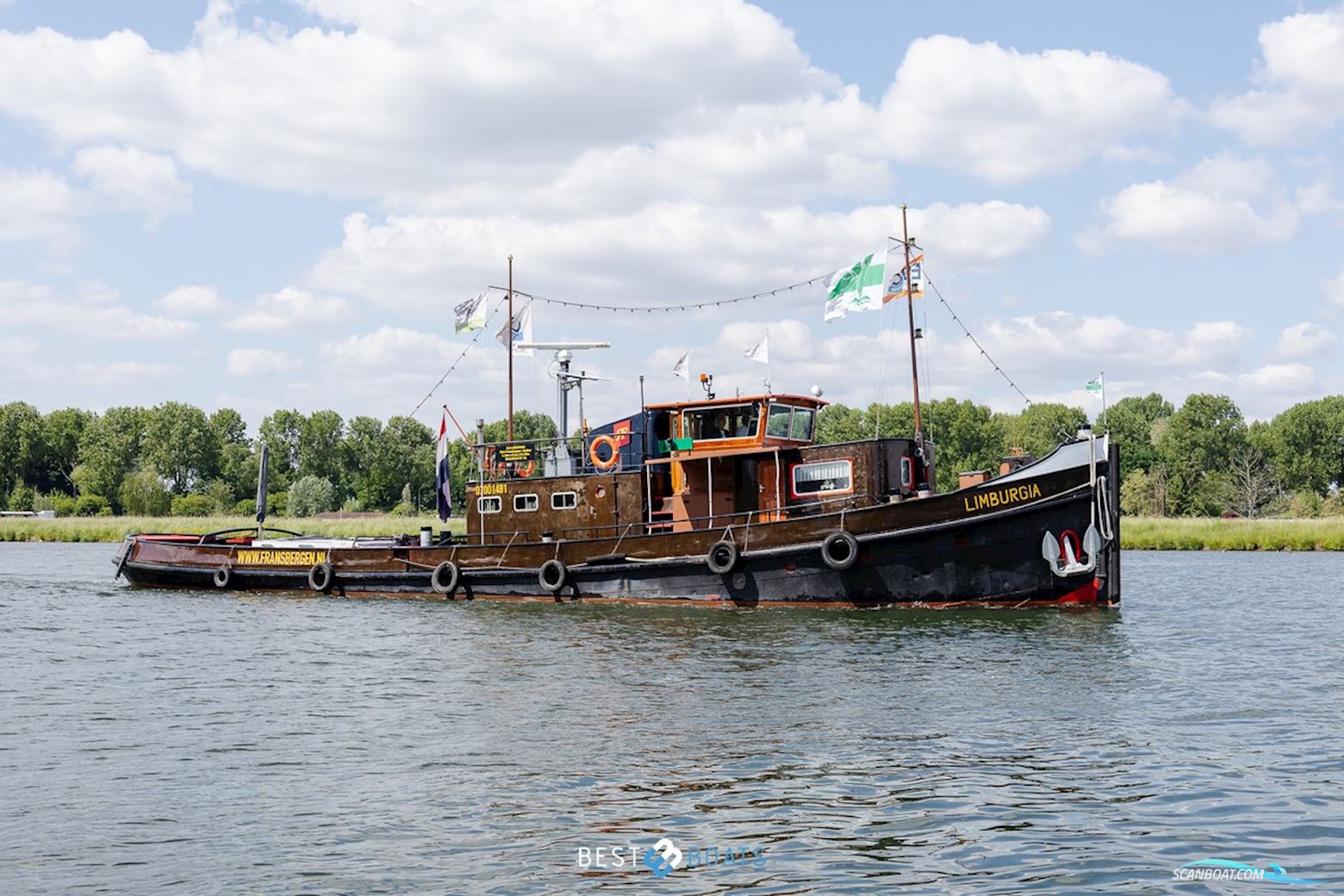 sleepboot Limburgia Motorboat 1942, with Brons 8ED engine, The Netherlands