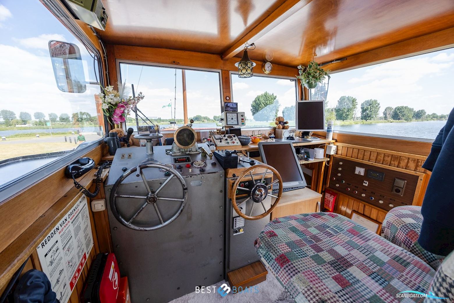 sleepboot Limburgia