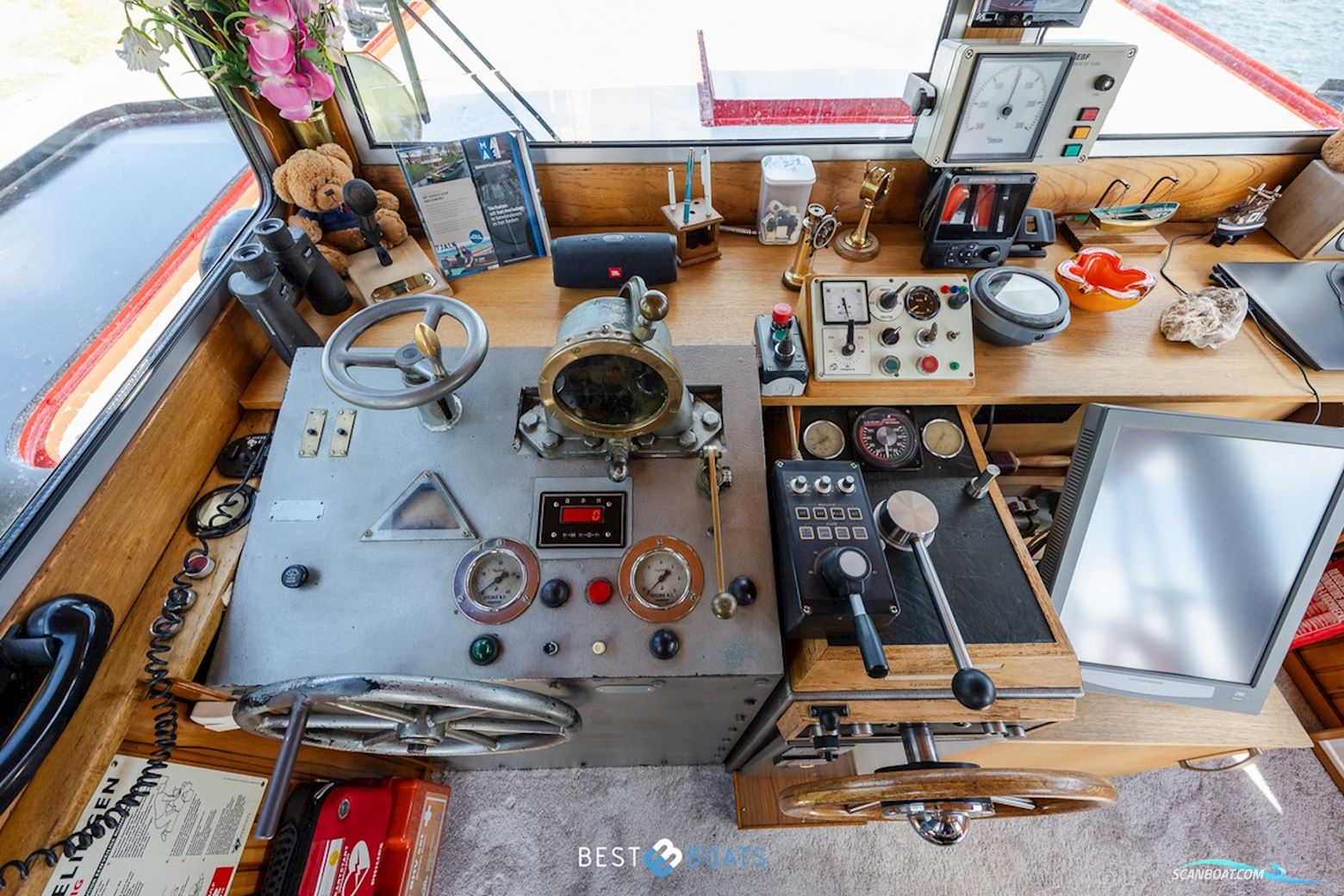 sleepboot Limburgia