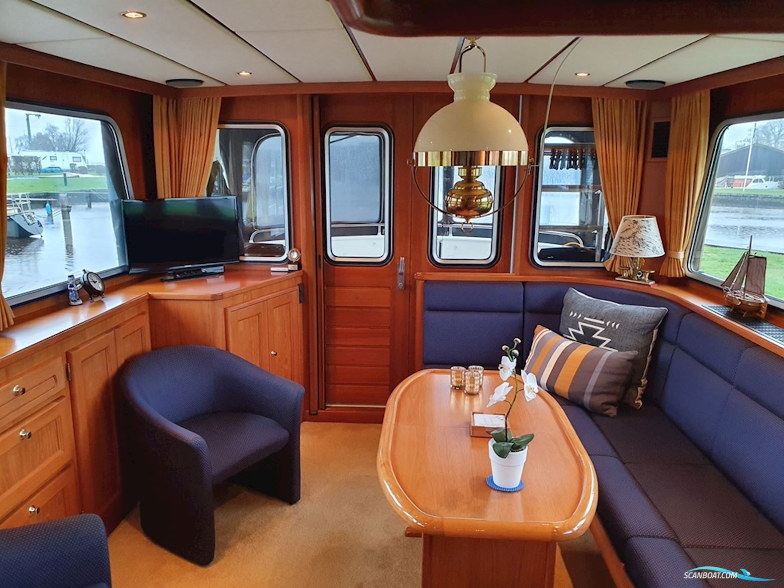 Smelne Salon Vlet 1485