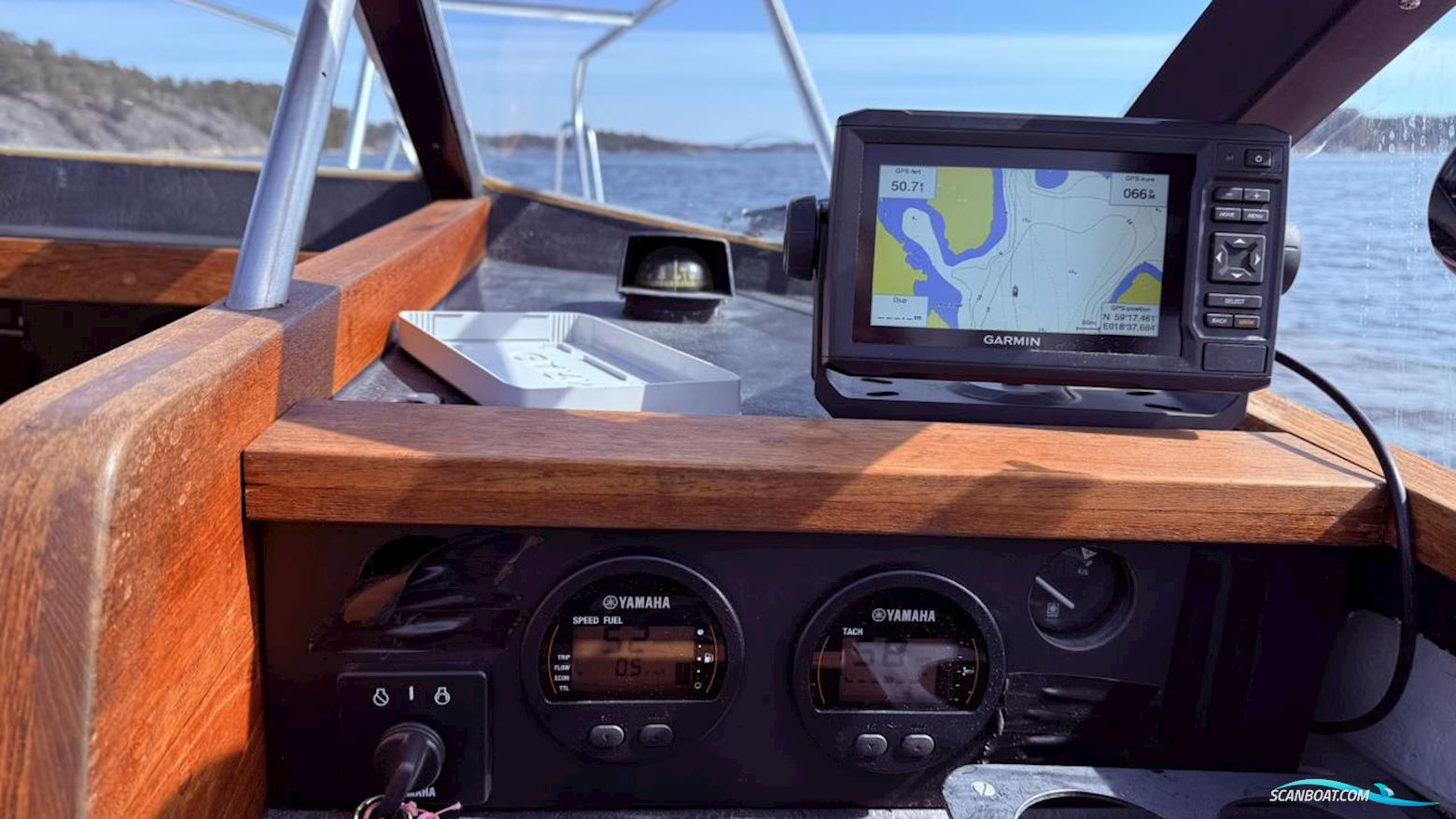 Smuggler 24 Utombordare