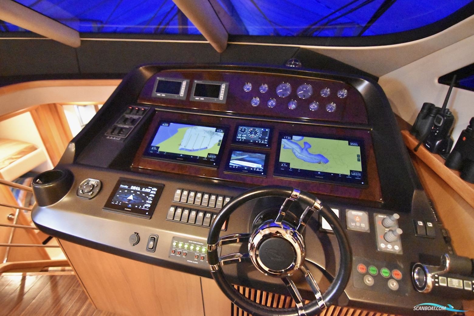 SOLGT Sunseeker Manhattan 70