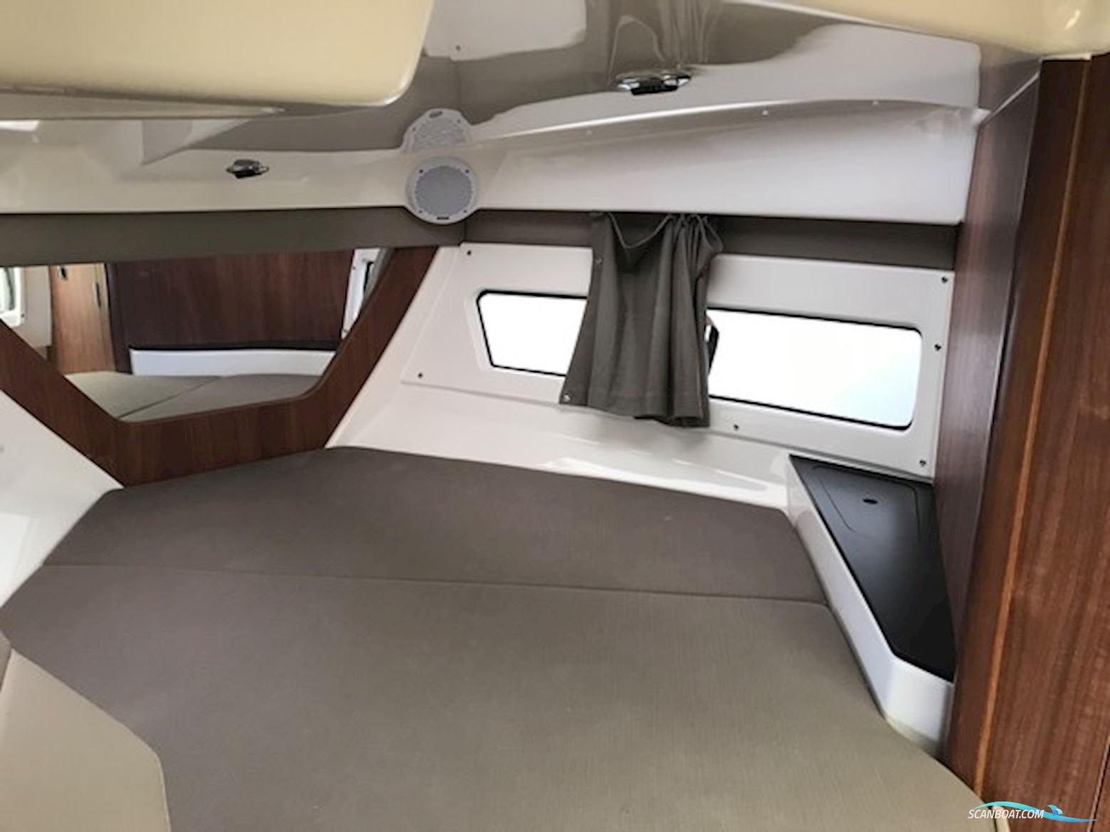 ...Solgt...Quicksilver Activ 755 Cruiser