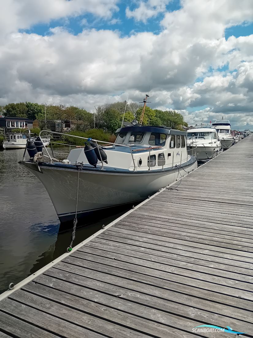 Starlett 34 Motorboat 1980, with Leyland engine, Denmark
