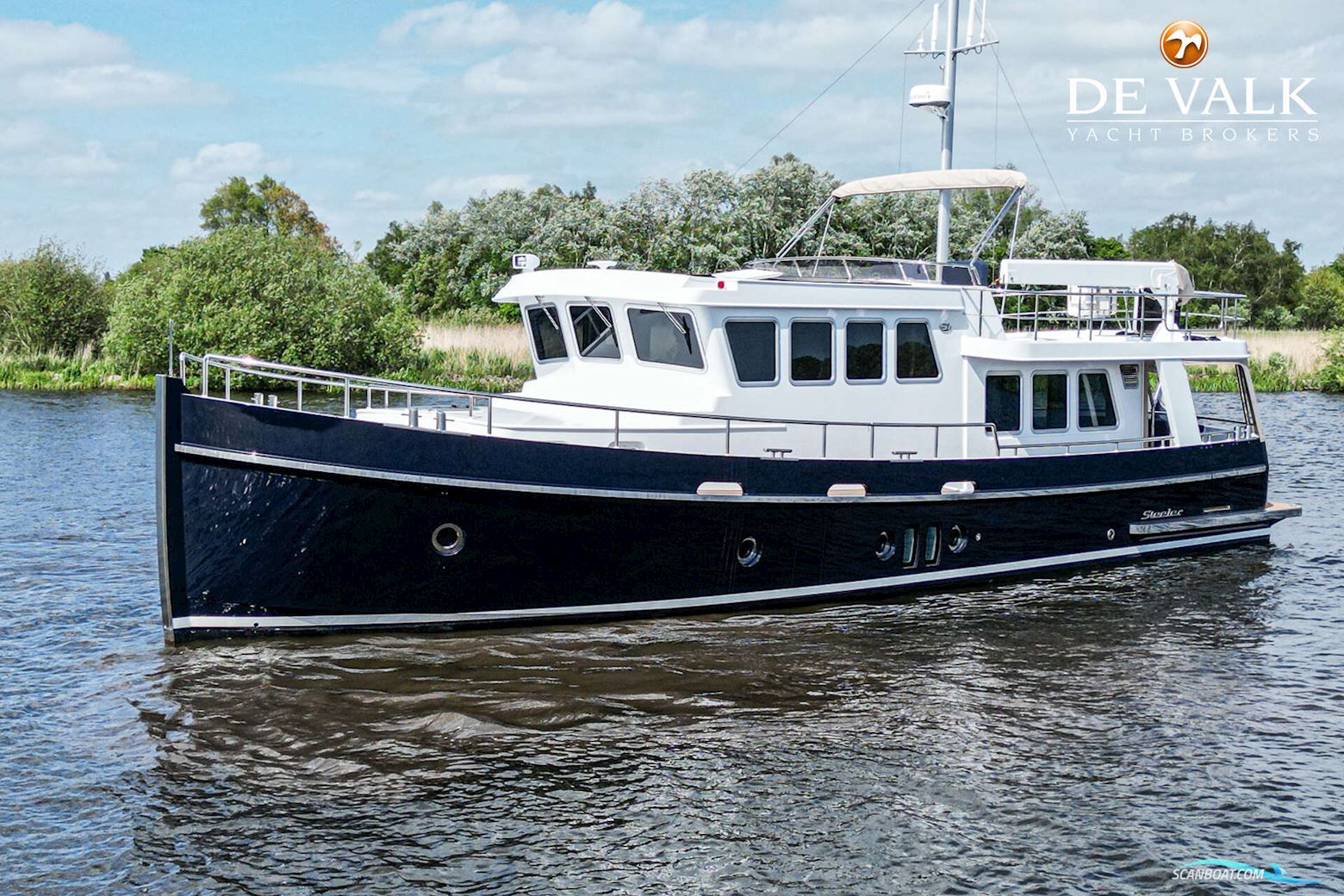 Steeler Explorer 50 Pilothouse