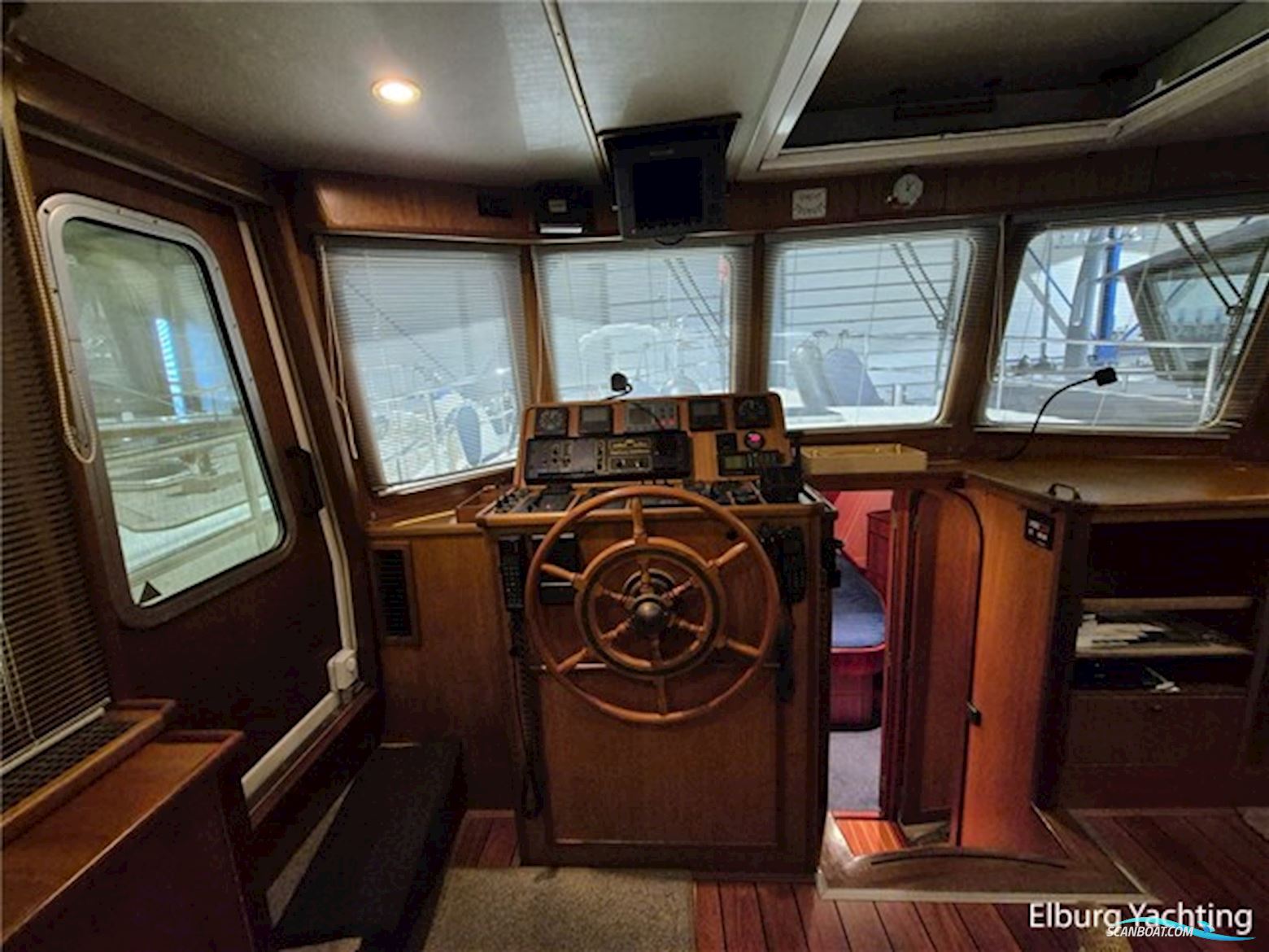 Stentor 1500 trawler - Stabilizers
