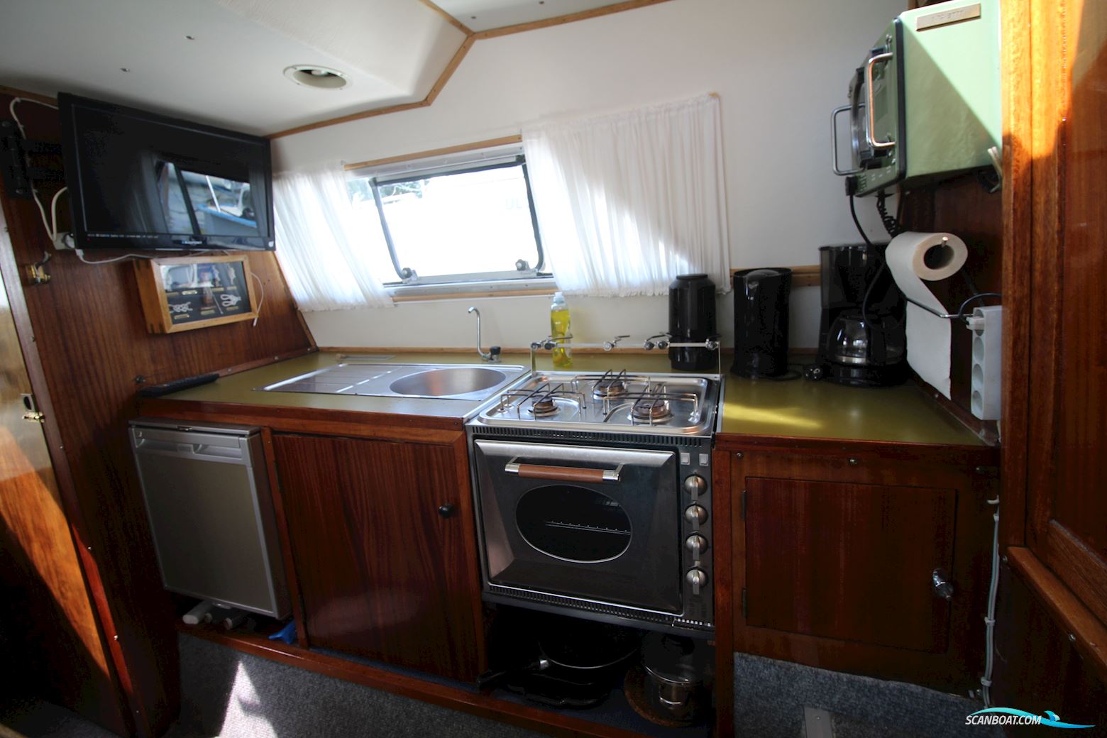 Sterling Sabre 28 New Engine