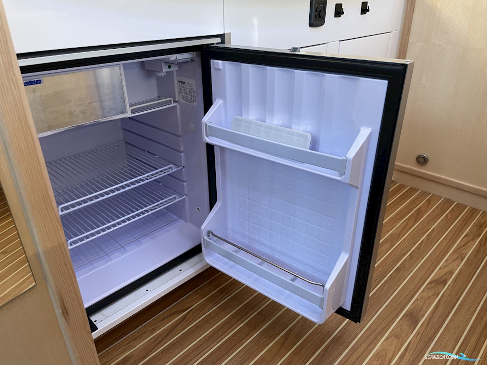 Stillo 30 Bijna als nieuw, luxe uitgerust en direct vaarklaa