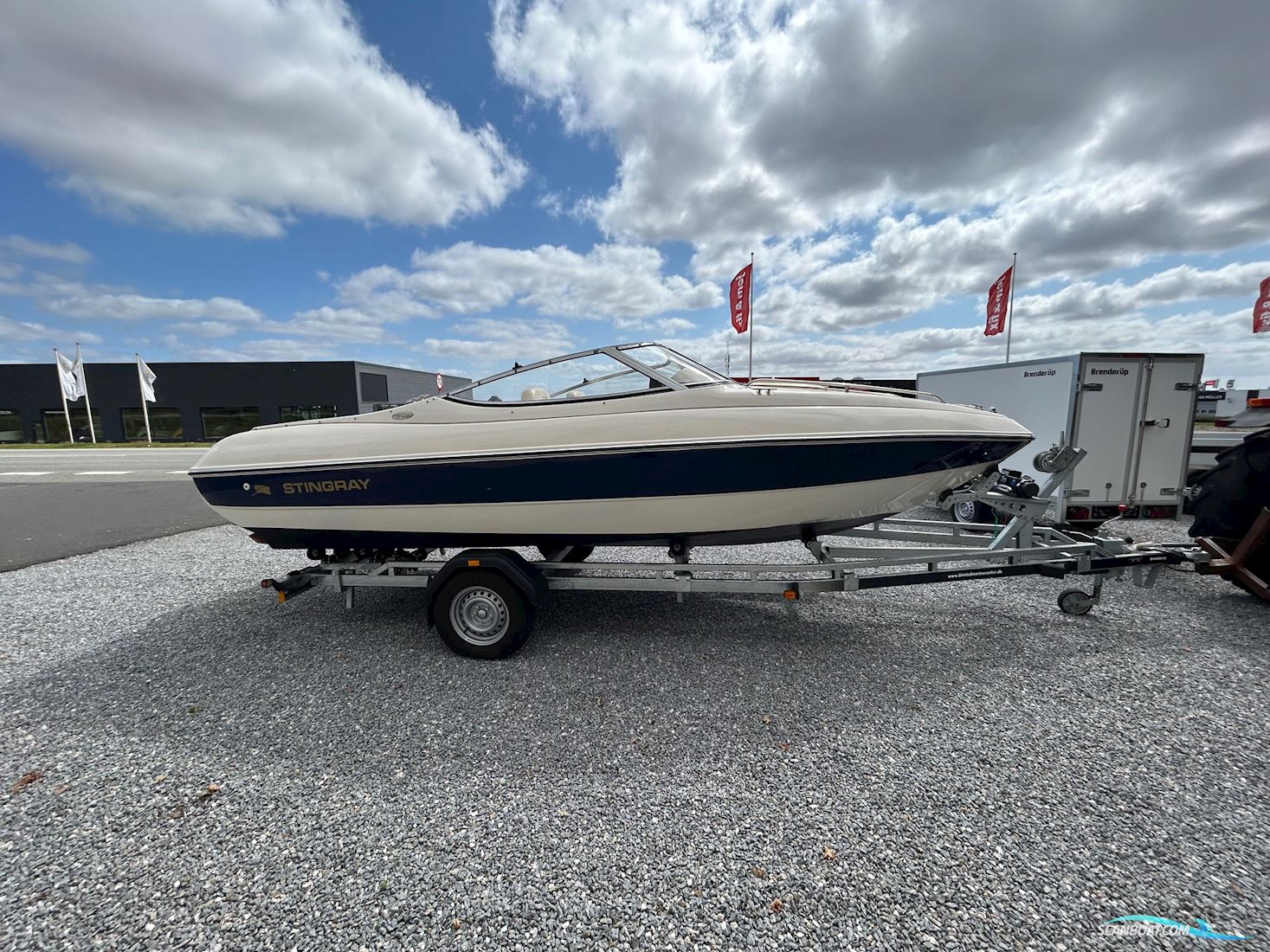Stingray 192 RX Med Næsten ny Trailer