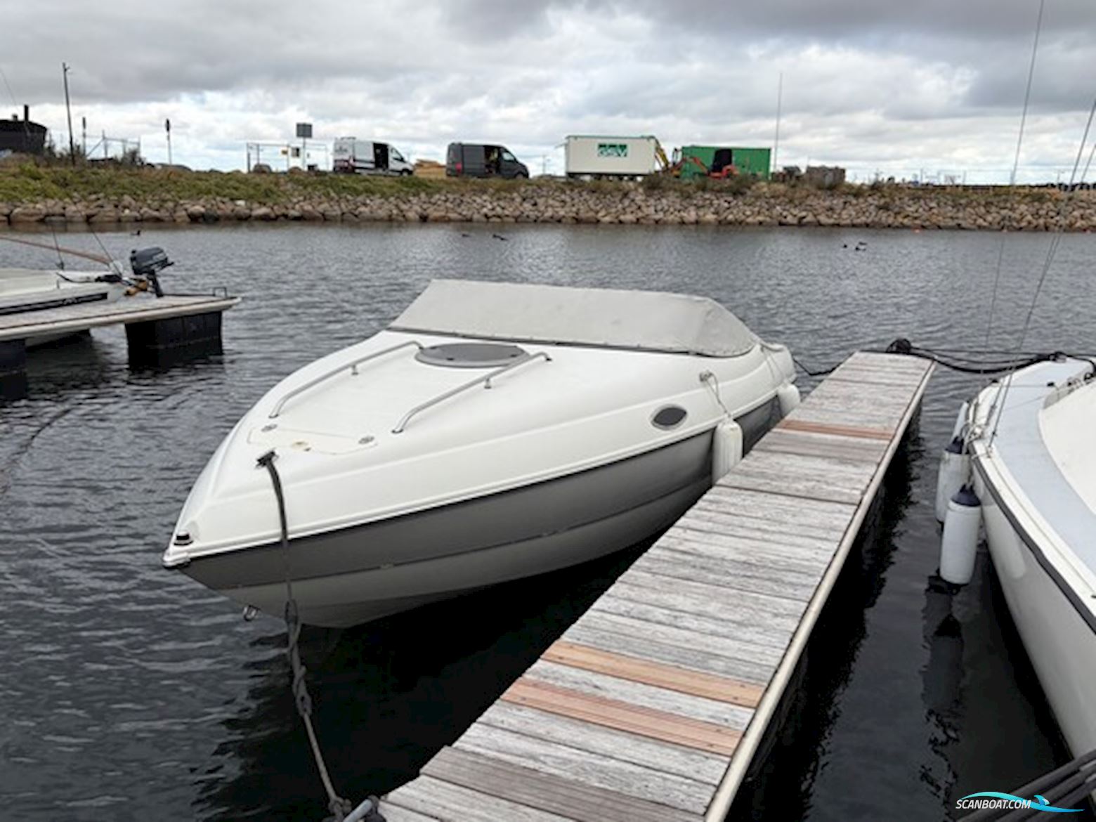 Stingray 200 CS Med 4,3 L V6 225 HK Volvo Penta – Kun 315 Timer