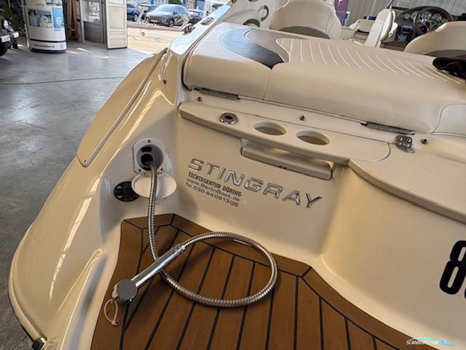 Stingray 235 LR