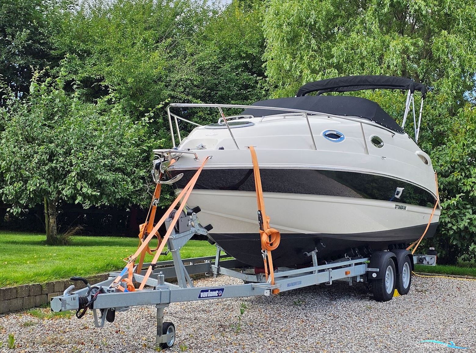 Stingray 250, Meget Velholdt Motorboat 2013, with Volvo Penta engine, Denmark