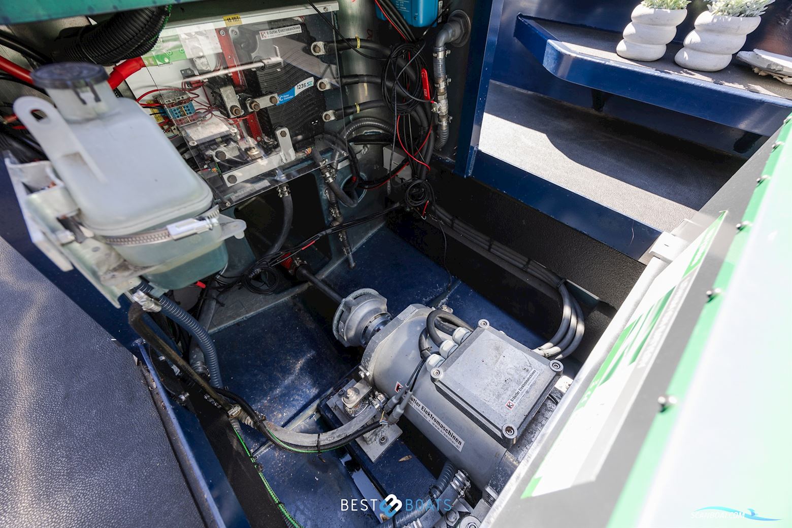 Stormer Marine Tender R75