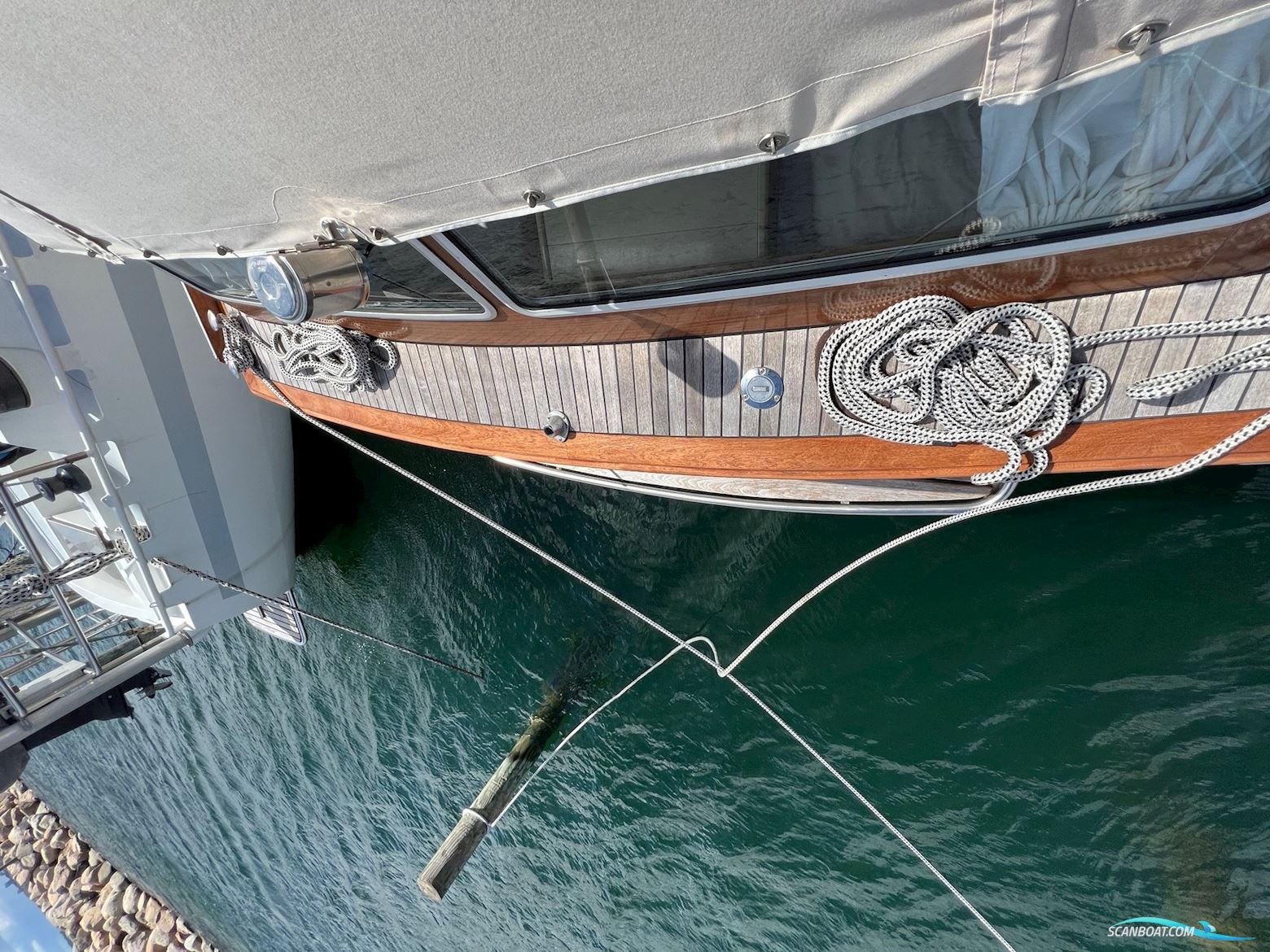 Storø 34, hysterisk velholdt og smækfyldt med lækre detaljer og stil.