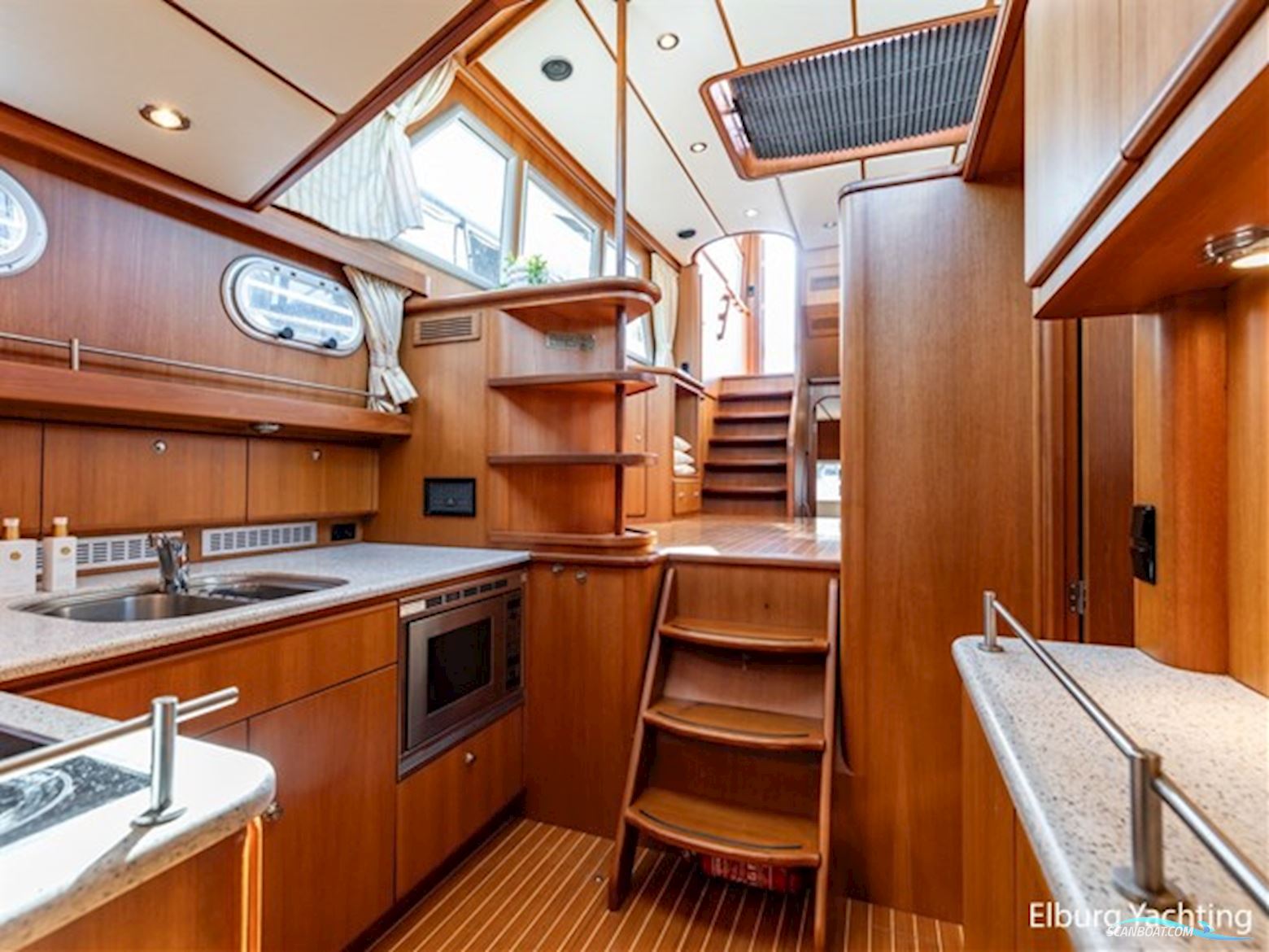 Sturier 480 AC - Vast Stuurhuis - Stabilizers