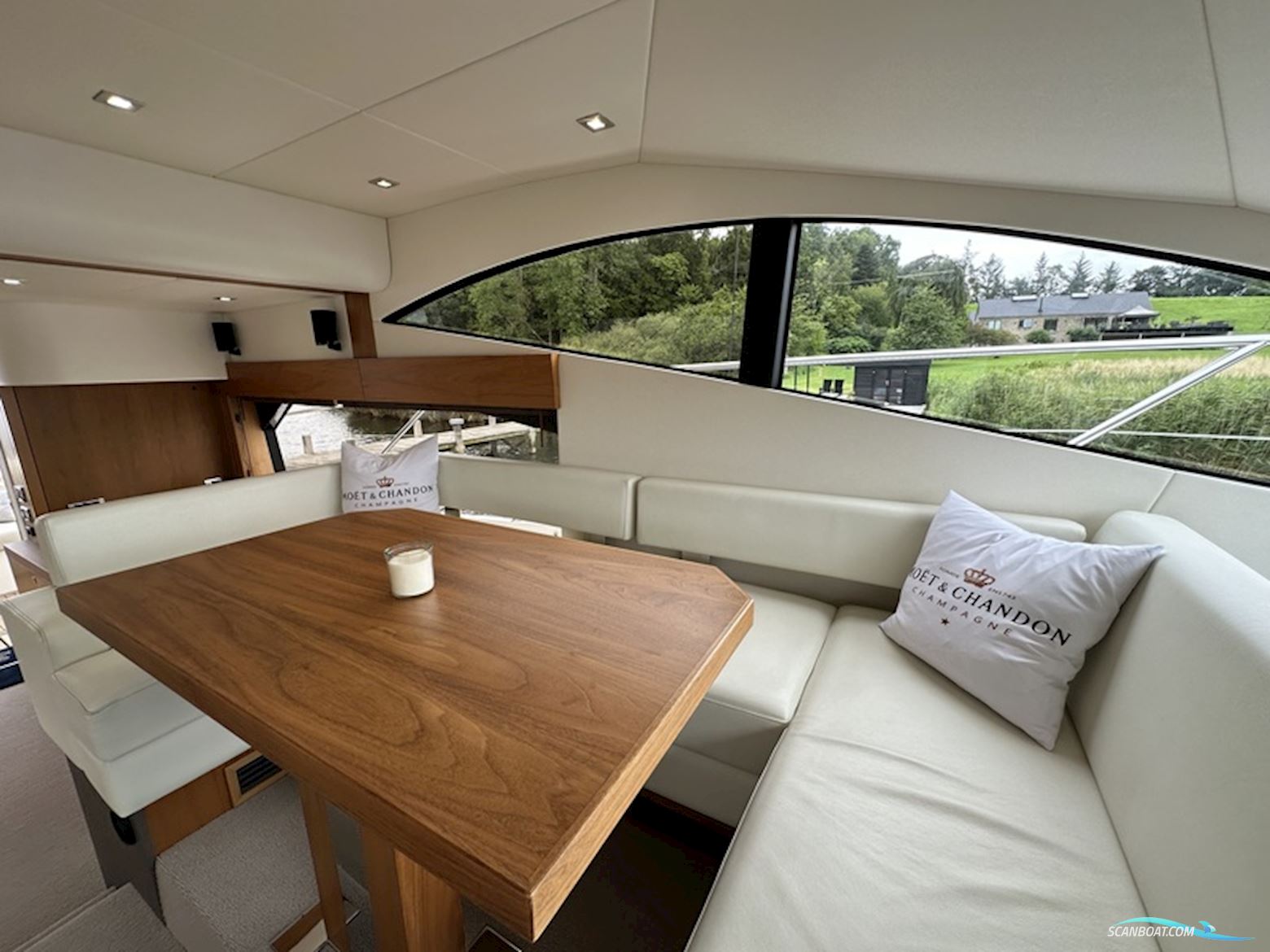 Sunseeker - Manhattan 53