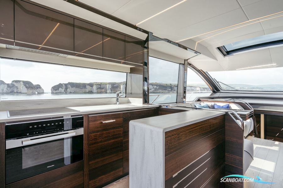 Sunseeker 65 Sport Yacht