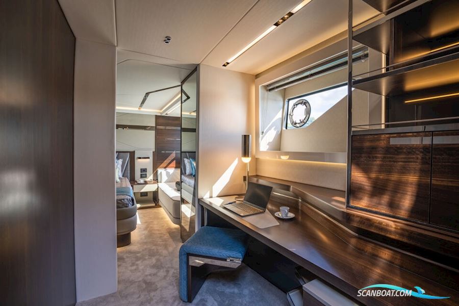 Sunseeker 65 Sport Yacht