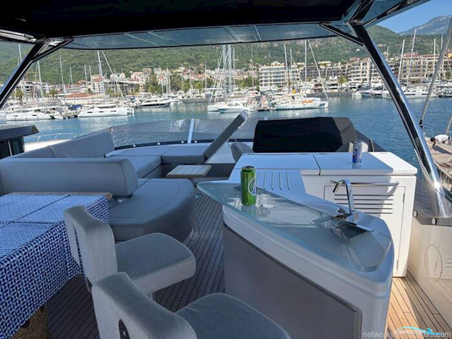 Sunseeker 76 Yacht