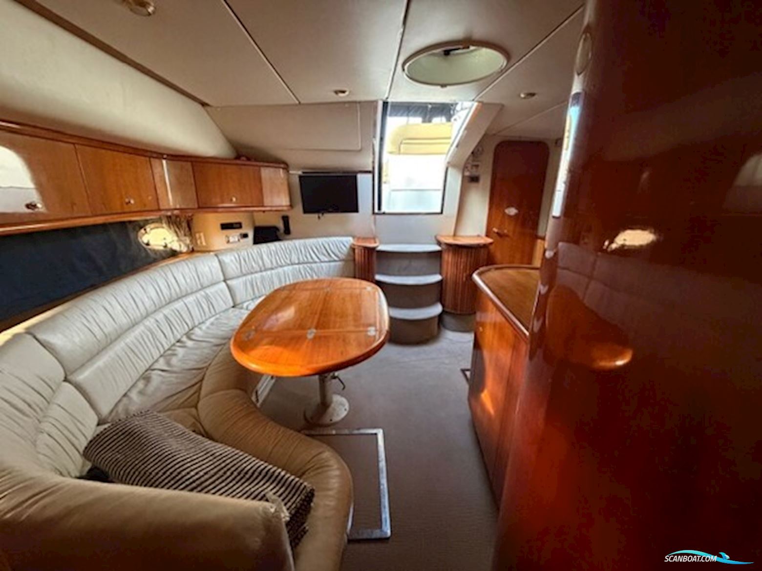 Sunseeker Camargue 44 – 2000 – 2 x Caterpillar 435 HK – Eksklusiv Sportscruiser Med Omfattende Opgraderinger
