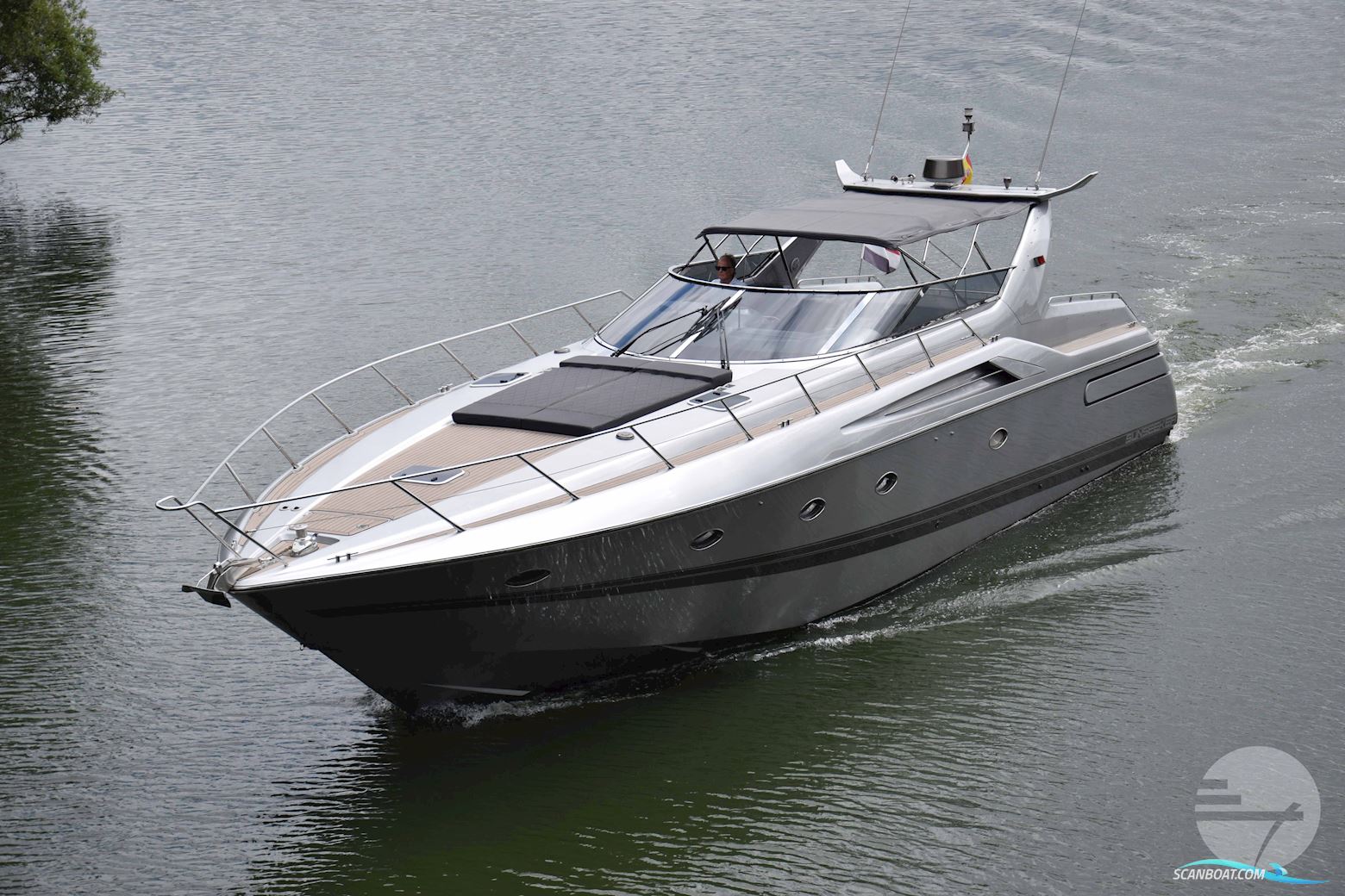 Sunseeker Camargue 55