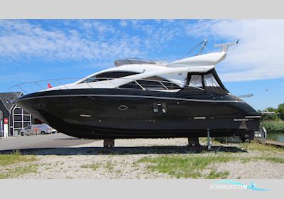 Sunseeker Manhattan 50 Motorboat 2005, with Volvo Penta engine, Denmark