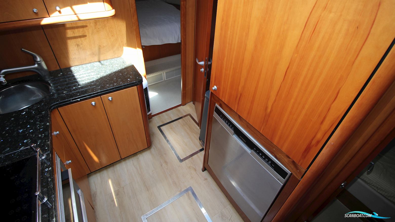 Sunseeker Manhattan 50