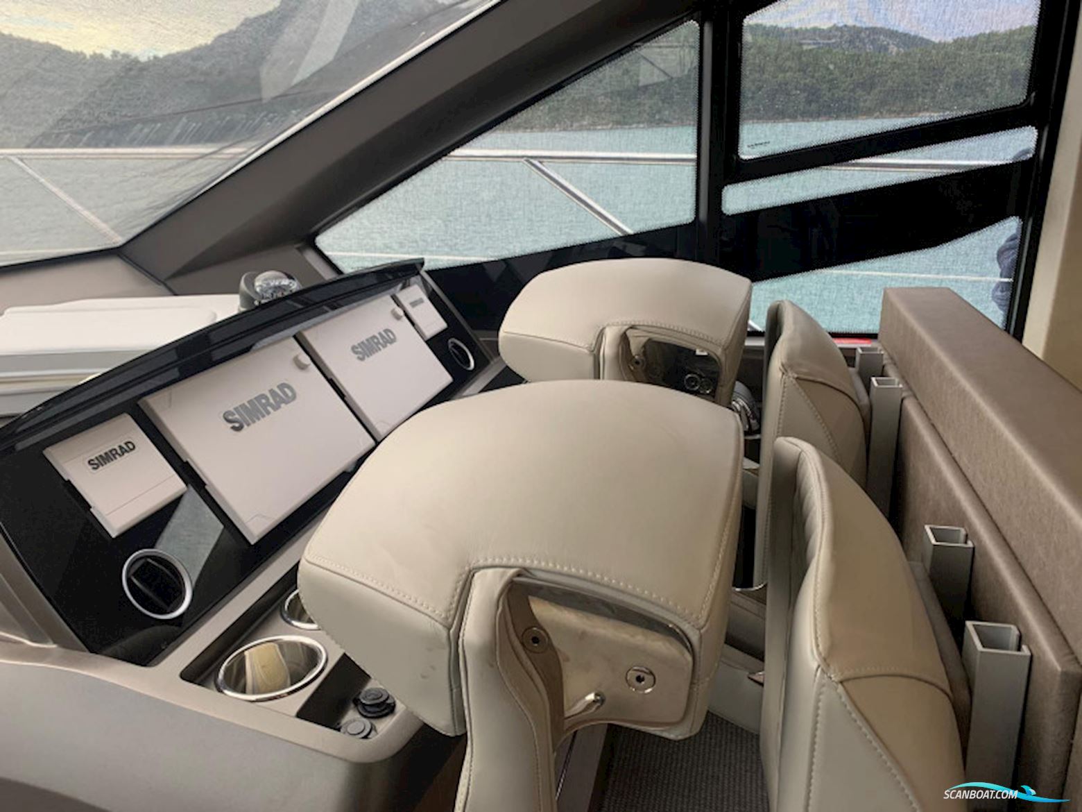 Sunseeker Manhattan 52 FLY