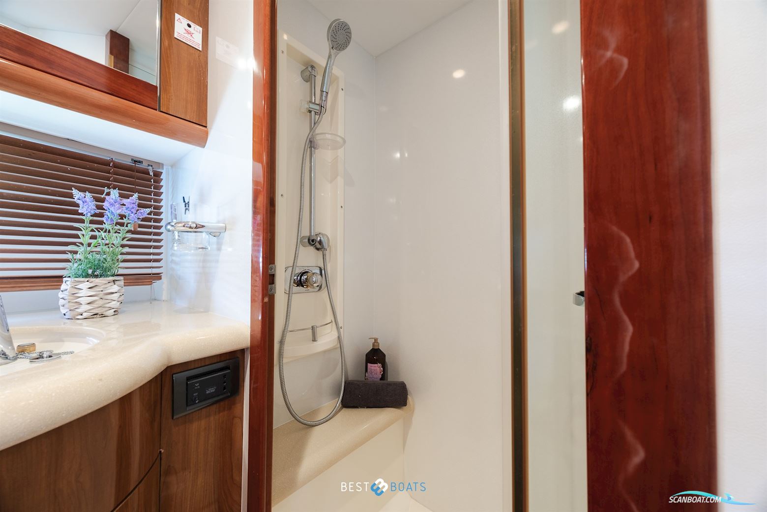 Sunseeker Manhattan 64