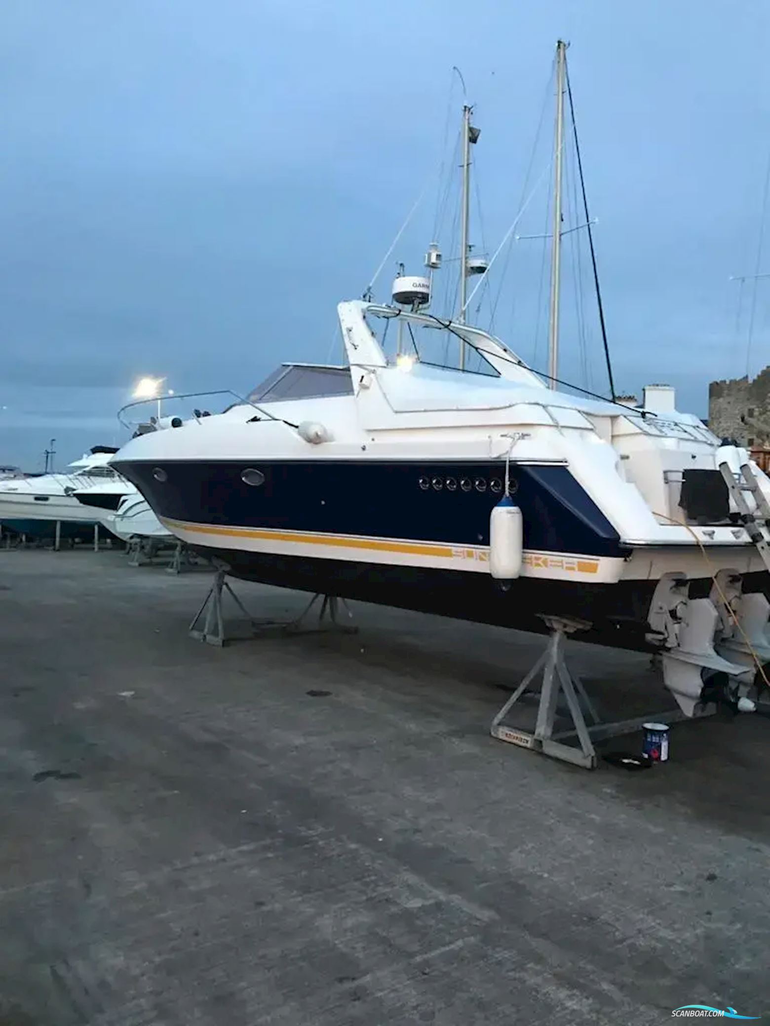 Sunseeker Martinique 38