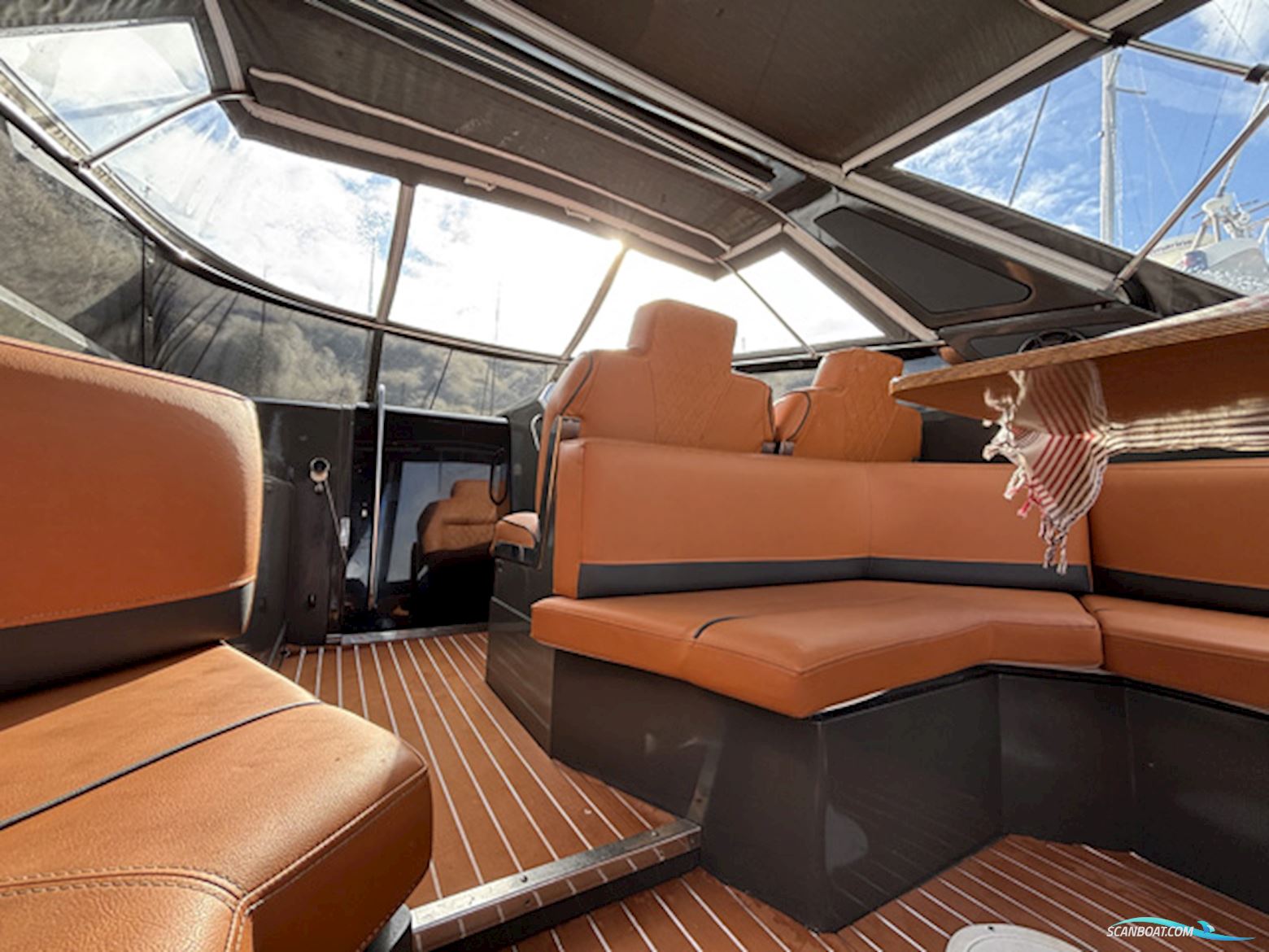 Sunseeker Martinique 38