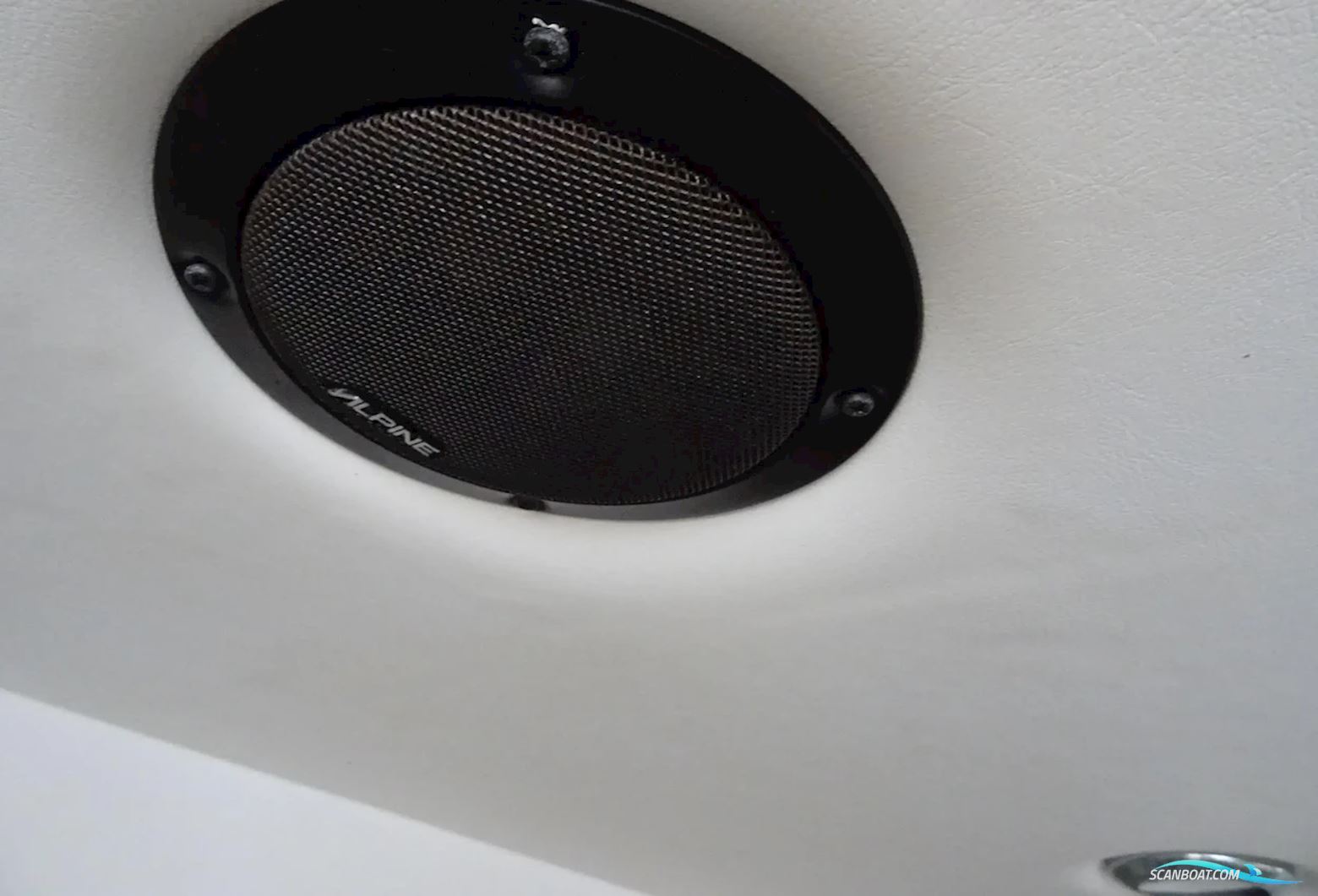 Sunseeker Martinique 38