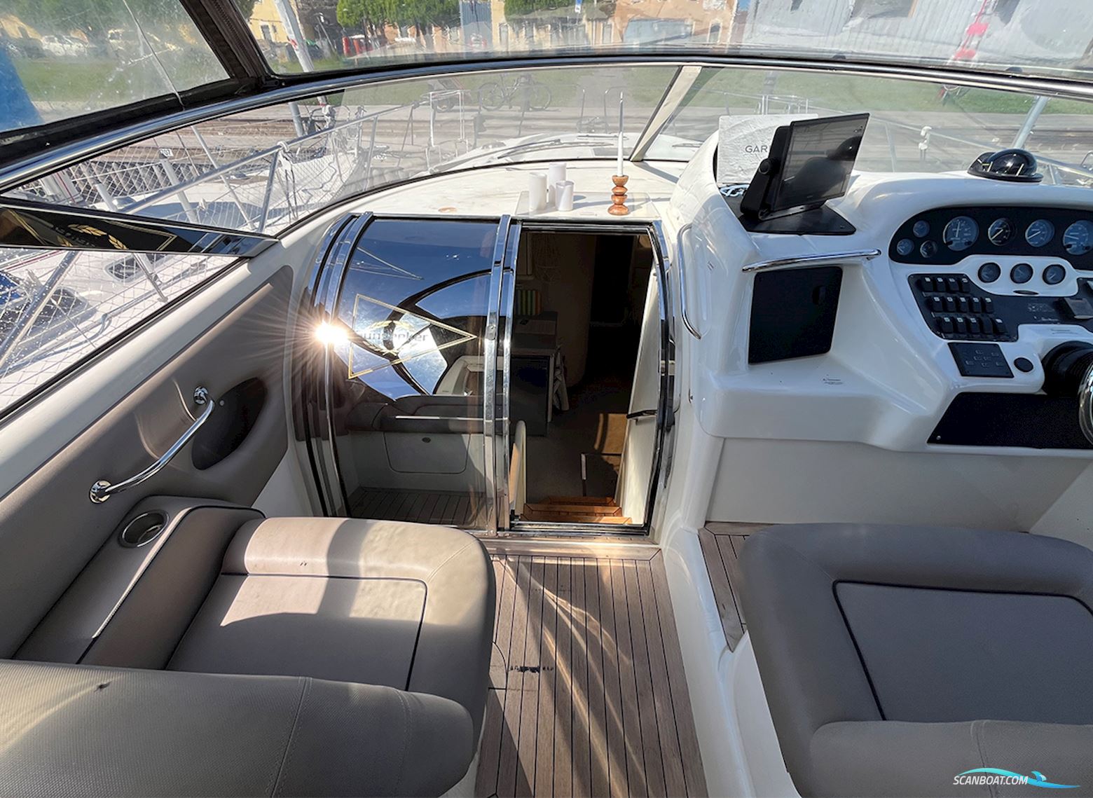 Sunseeker Mustique 42