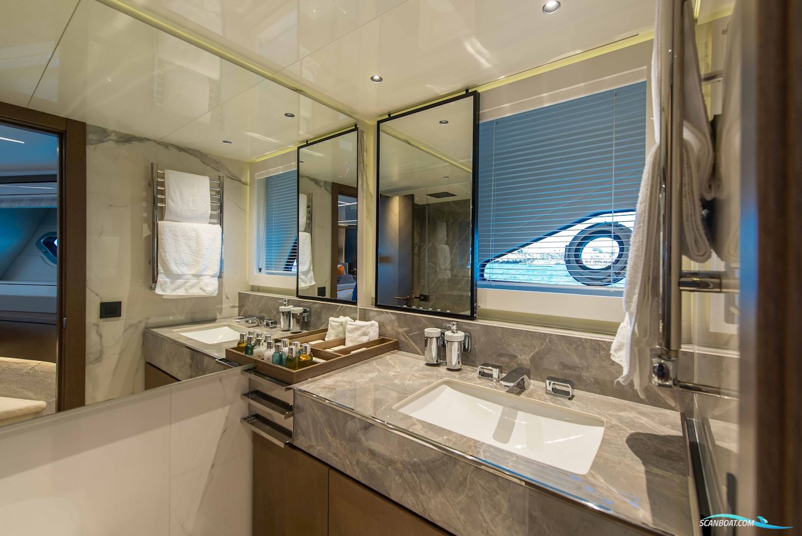 Sunseeker Ocean 90