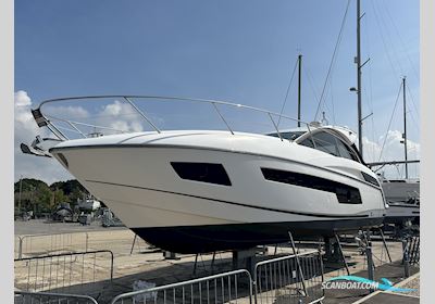 Sunseeker Portofino 40 Motorboat 2013, with Volvo Penta engine, United Kingdom