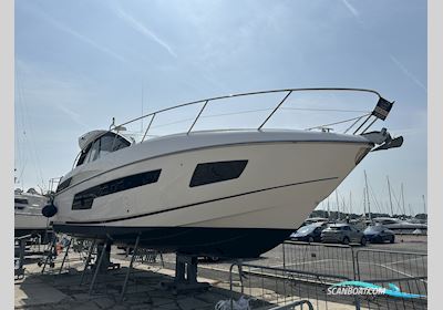 Sunseeker Portofino 40 Motorboat 2013, with Volvo Penta engine, United Kingdom