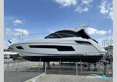 Sunseeker Portofino 40 Motorboat 2013, with Volvo Penta engine, United Kingdom