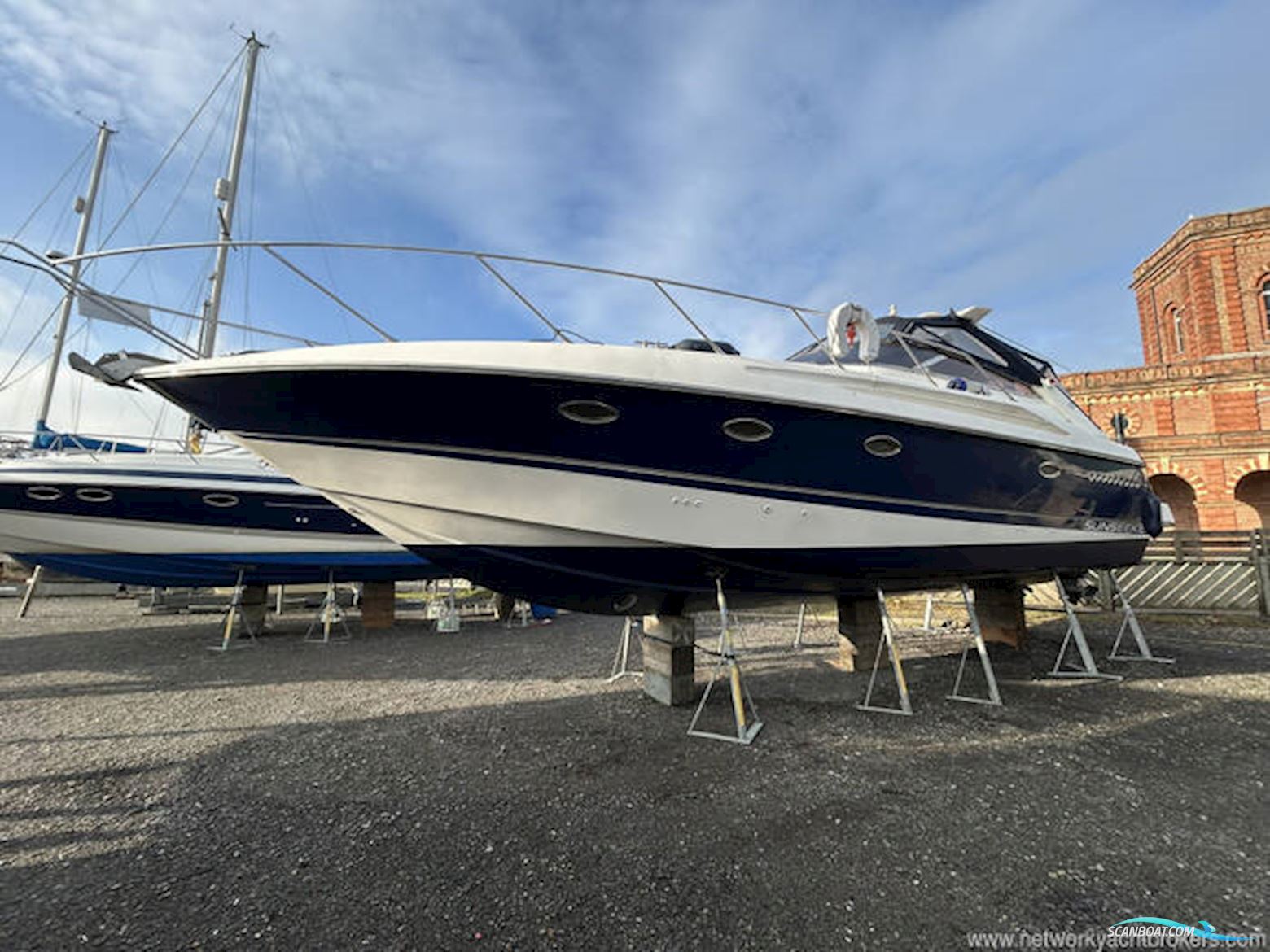 Sunseeker Portofino 400