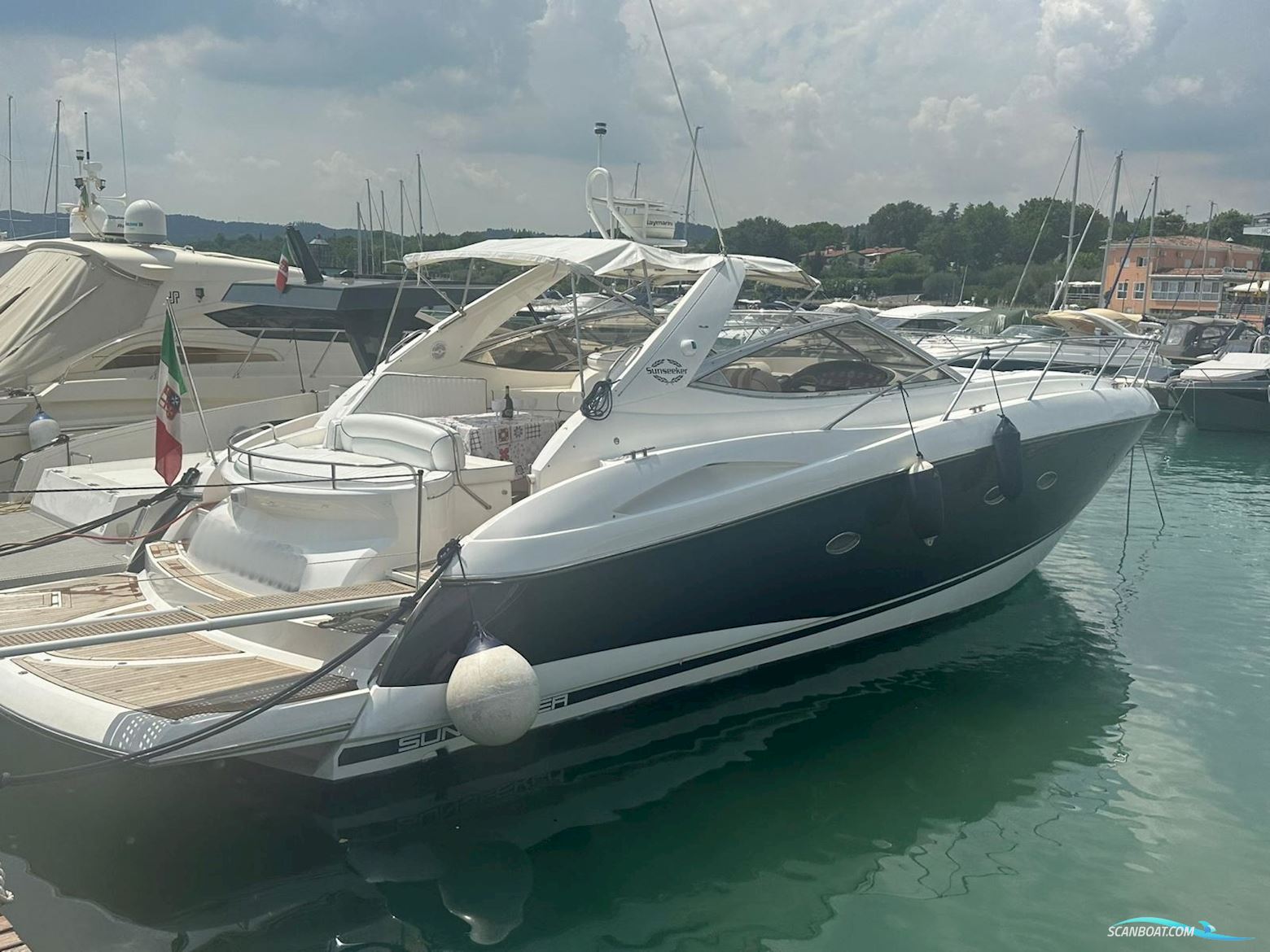 Sunseeker Portofino 46 Motorboat 2004, with Volvo Penta TAMD 75 engine, Italy